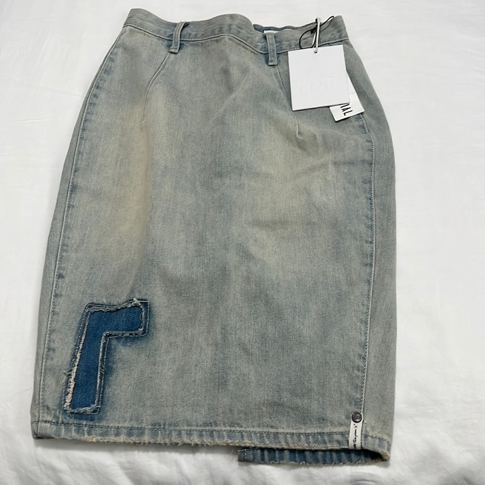 Editorial Skirt
